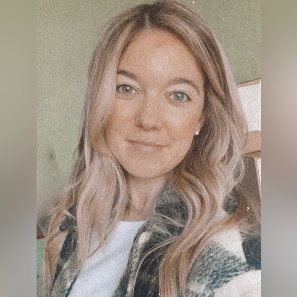 Meet your Posher, Alexis
